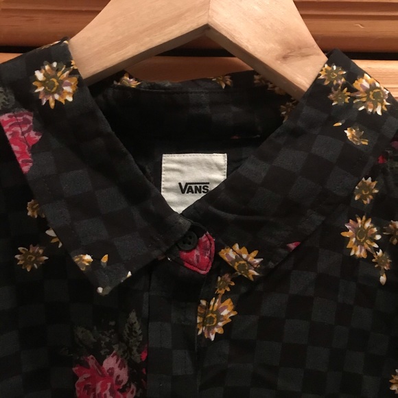NWT Vans Button Down Shirt - Picture 6 of 8